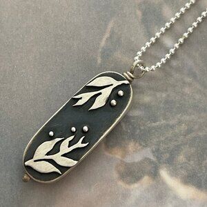 LANGUAGE OF STONES Sterling Hollow Form Two Sided Floral Pendant Necklace: NWOT!